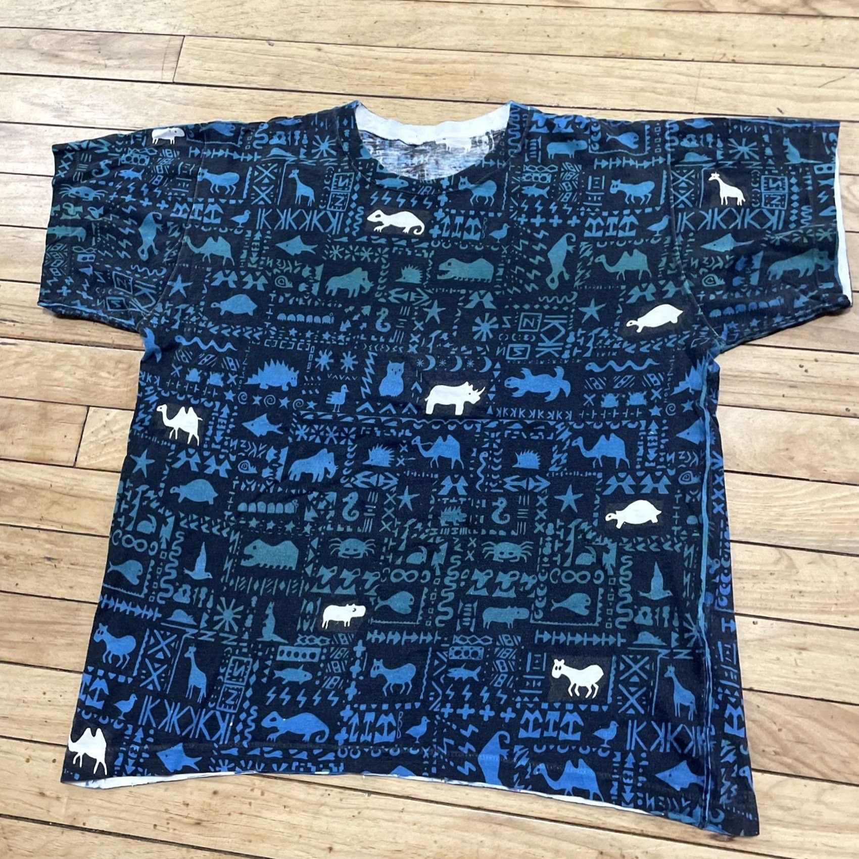 Vintage vtg 80s Single Stitch T Shirt TRIBAL ART Animal 90s Graphic AOP Crop Teal Men M Shirt Size US M / EU 48-50 / 2 - 3 Thumbnail