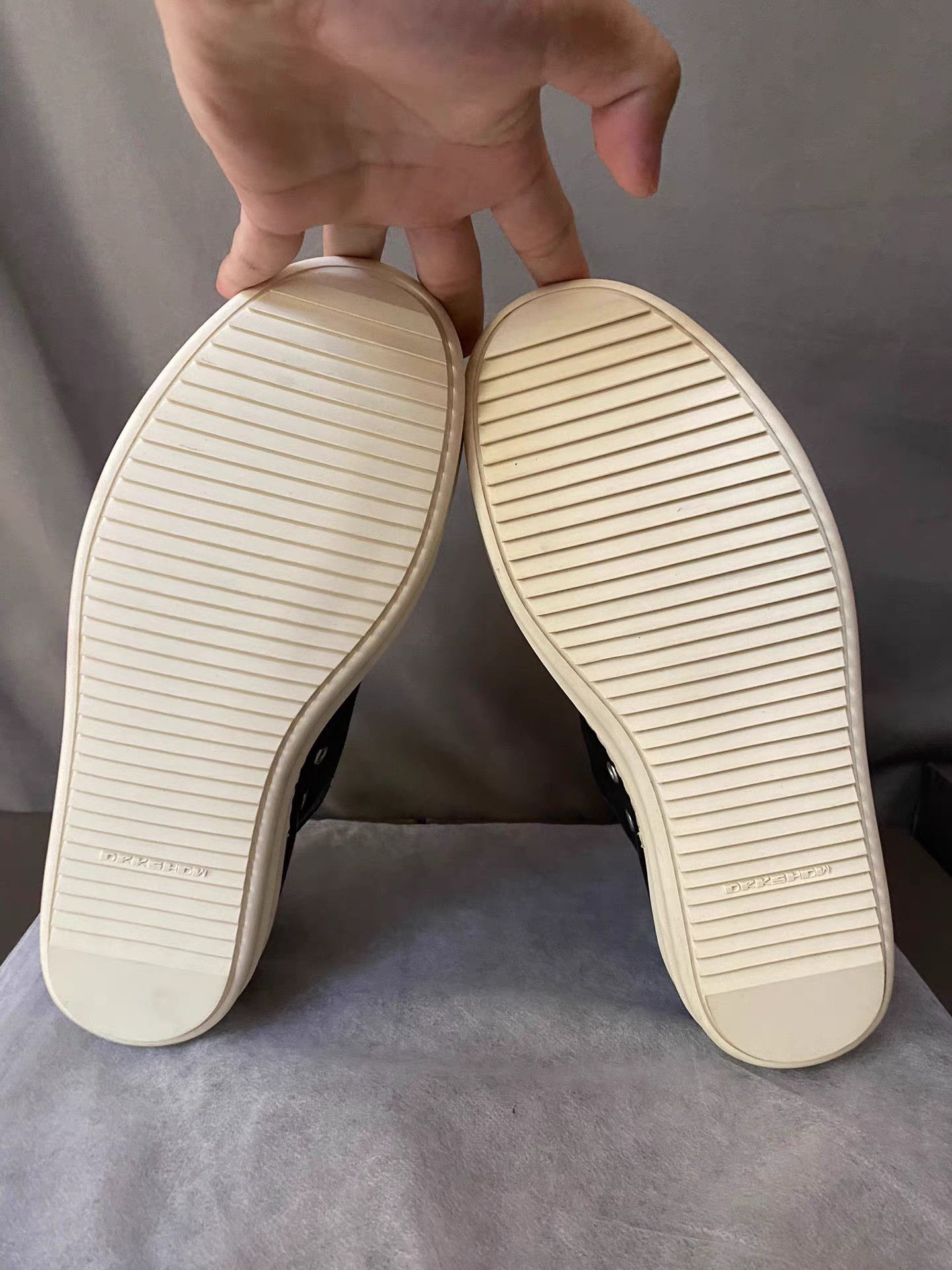 Rick Owens Brand New Rick Owens DRKSHDW Waxed Low Top with Toe Logo Size US 8 / EU 41 - 5 Thumbnail