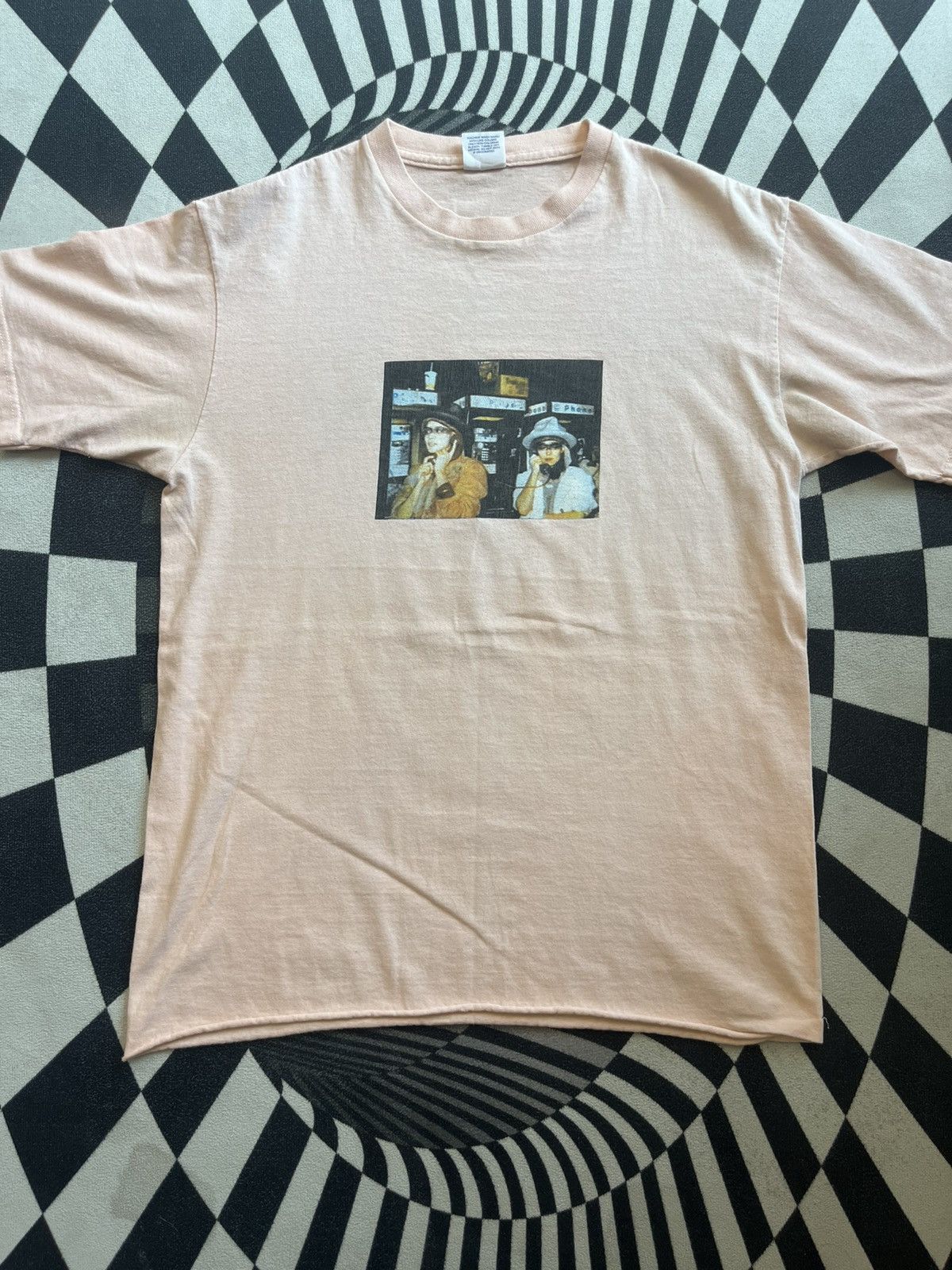Supreme Supreme Phone Tee Photo Collection 18’s Tshirt Size US M / EU 48-50 / 2 - 4 Thumbnail
