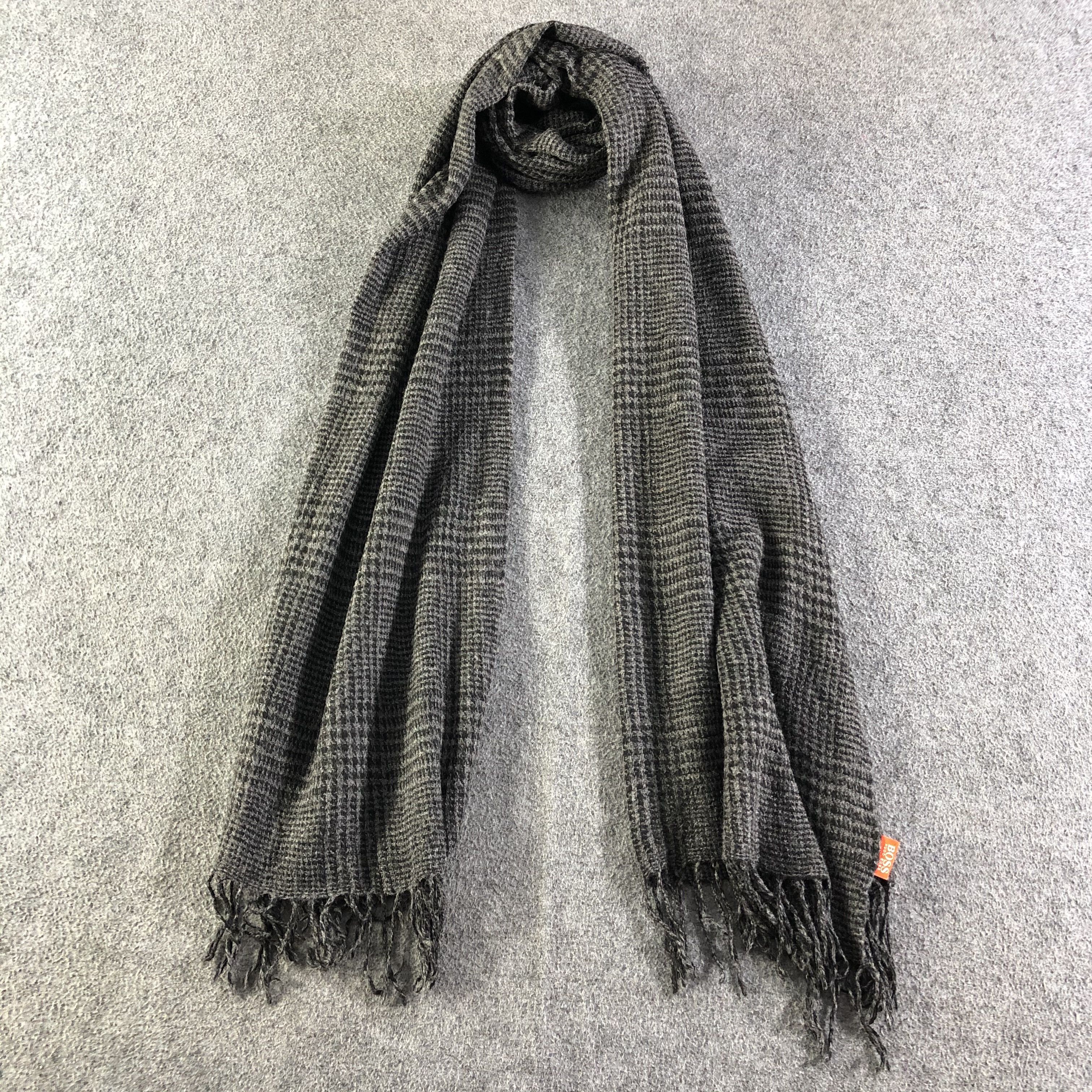 Hugo Boss Hugo Boss Scarf / Muffler / Neckwear P660 Size ONE SIZE - 1 Thumbnail