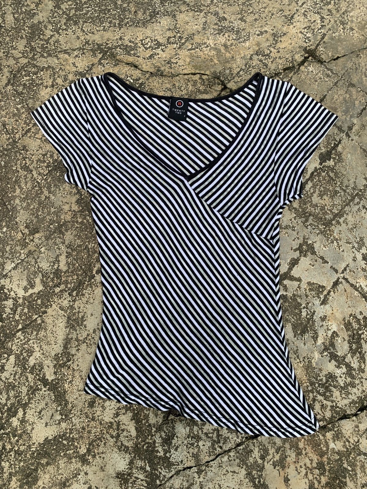 Japanese Brand y2k R Twenty Two Crossover 3D Striped Top Size S / US 4 / IT 40 - 1 Thumbnail