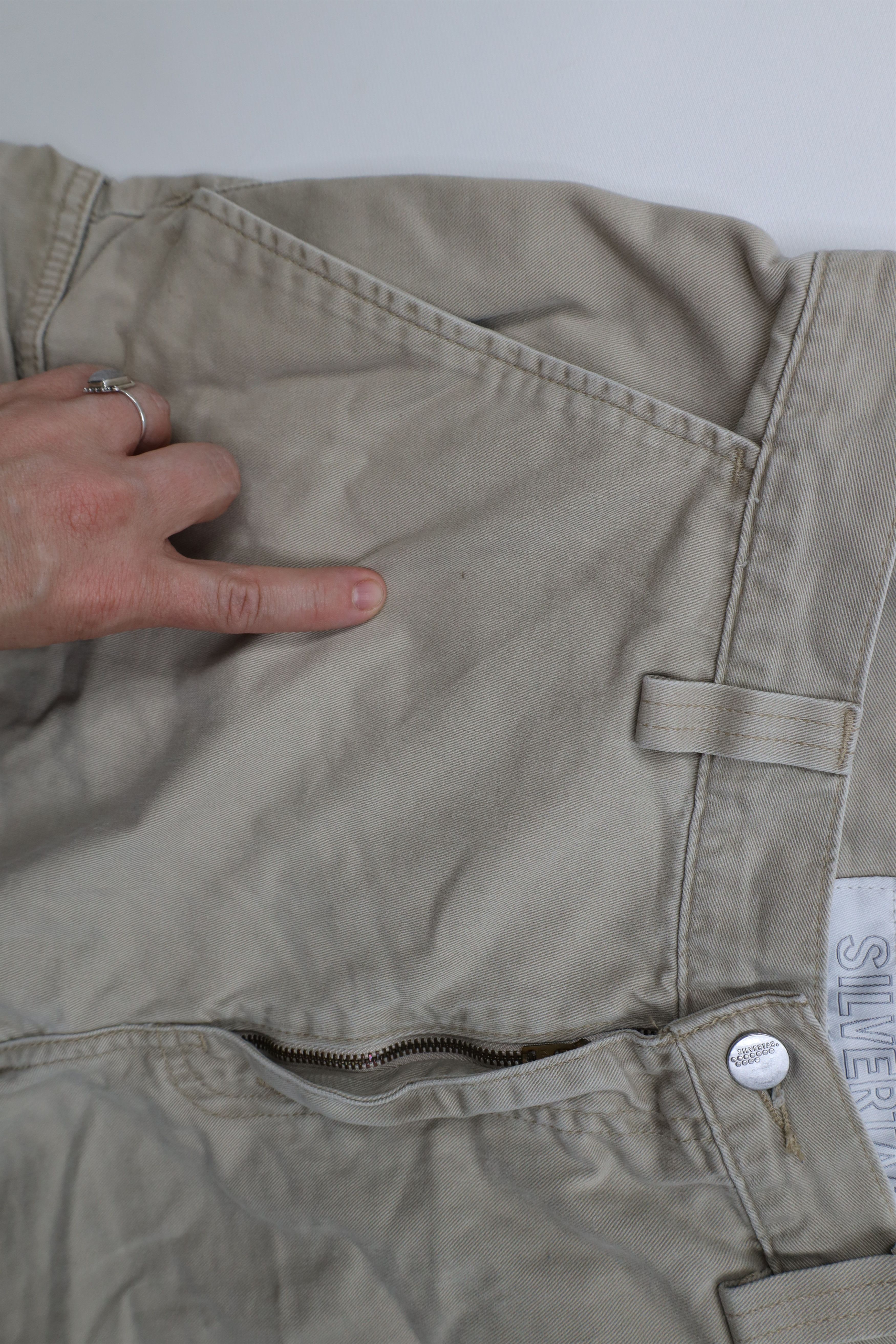 Levi's Vintage 90s Levis SilverTab Baggy Fit Cargo Shorts Beige Size US 34 / EU 50 - 8 Thumbnail