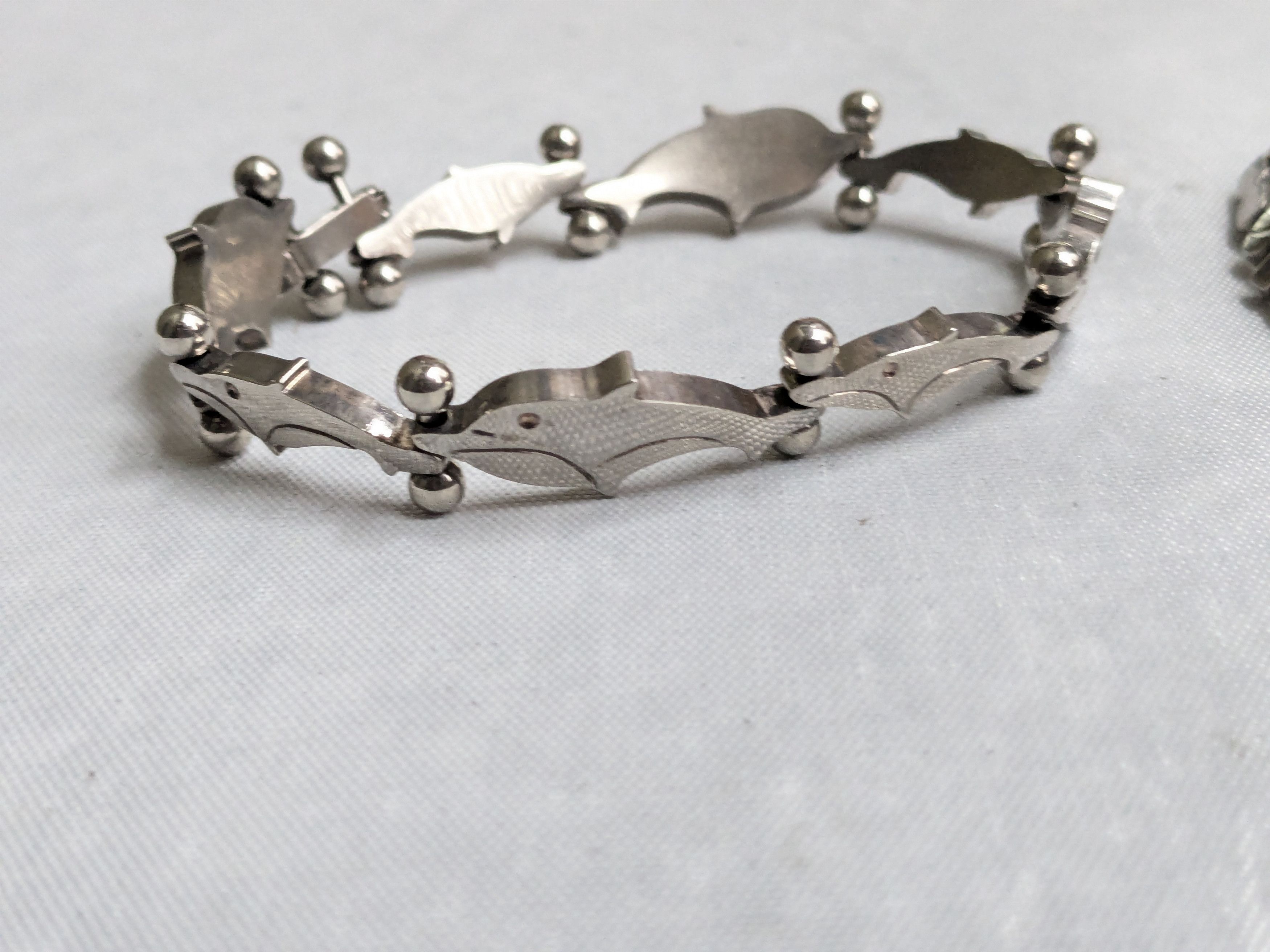 Jewelry Vintage Sterling Silver Bracelets Dolphin Elephant Whale Size ONE SIZE - 5 Thumbnail