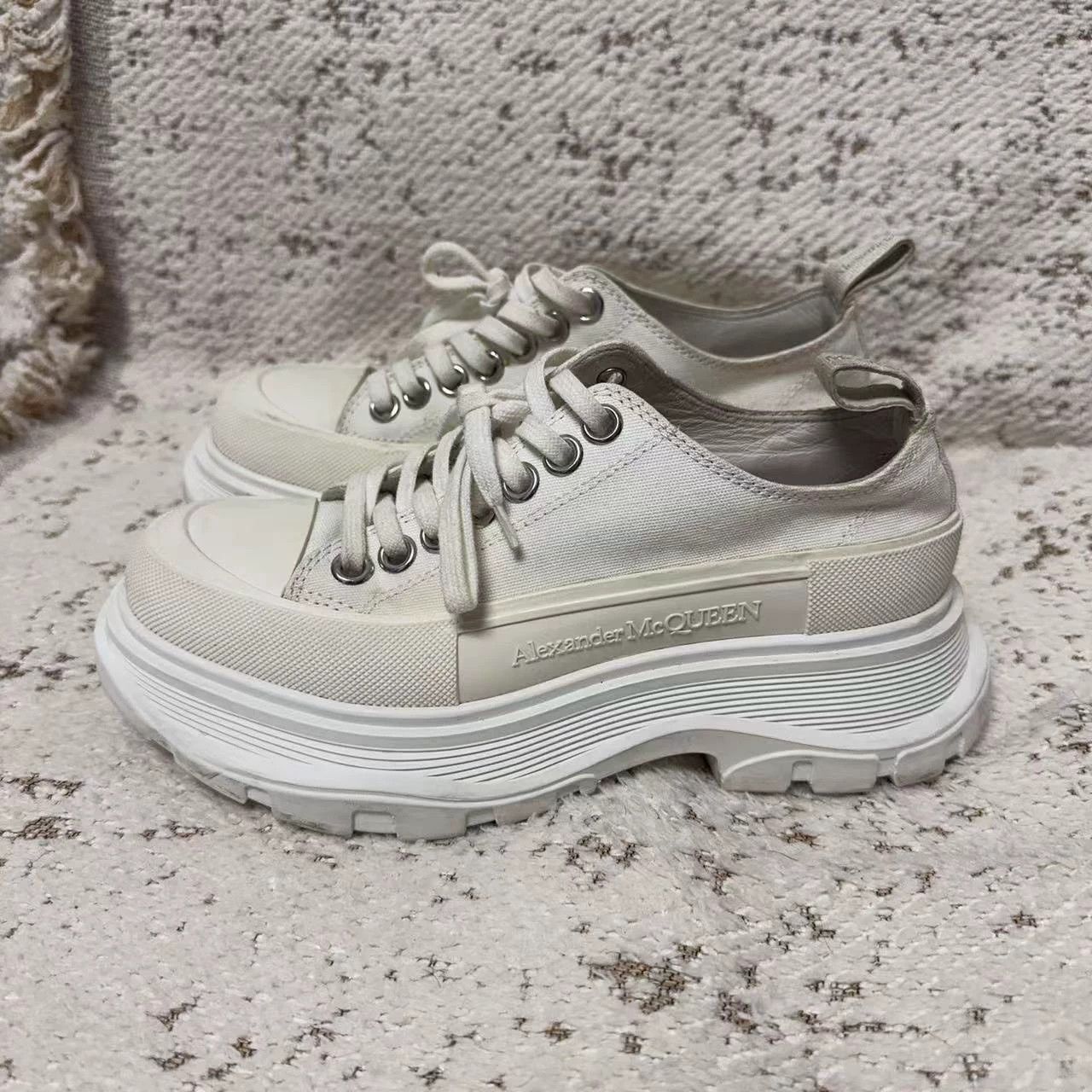 Alexander McQueen Alexander McQueen Canvas Sneakers EU 35 Unwashed Size US 4.5 / IT 34.5 - 3 Thumbnail
