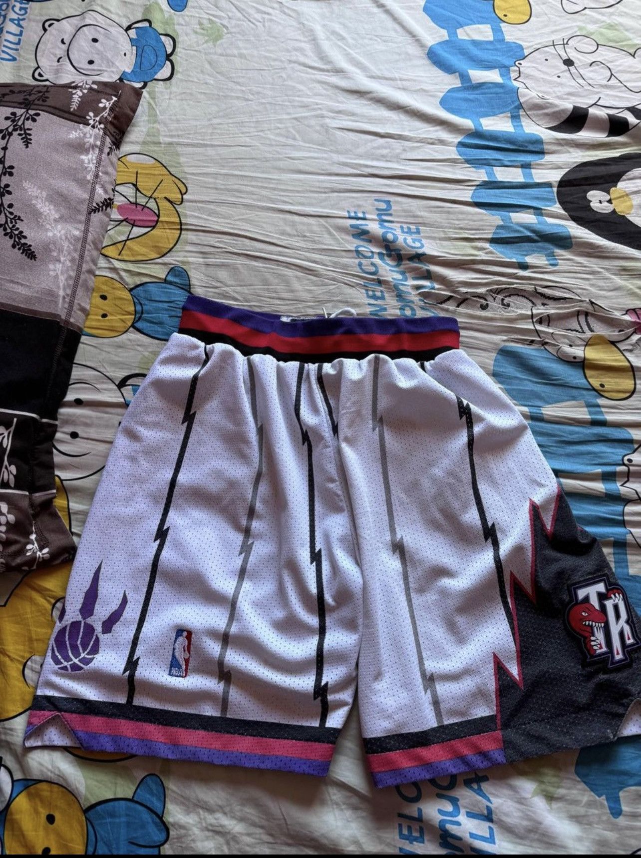 Adidas White Toronto raptors shorts size L Size US 41 - 1 Thumbnail