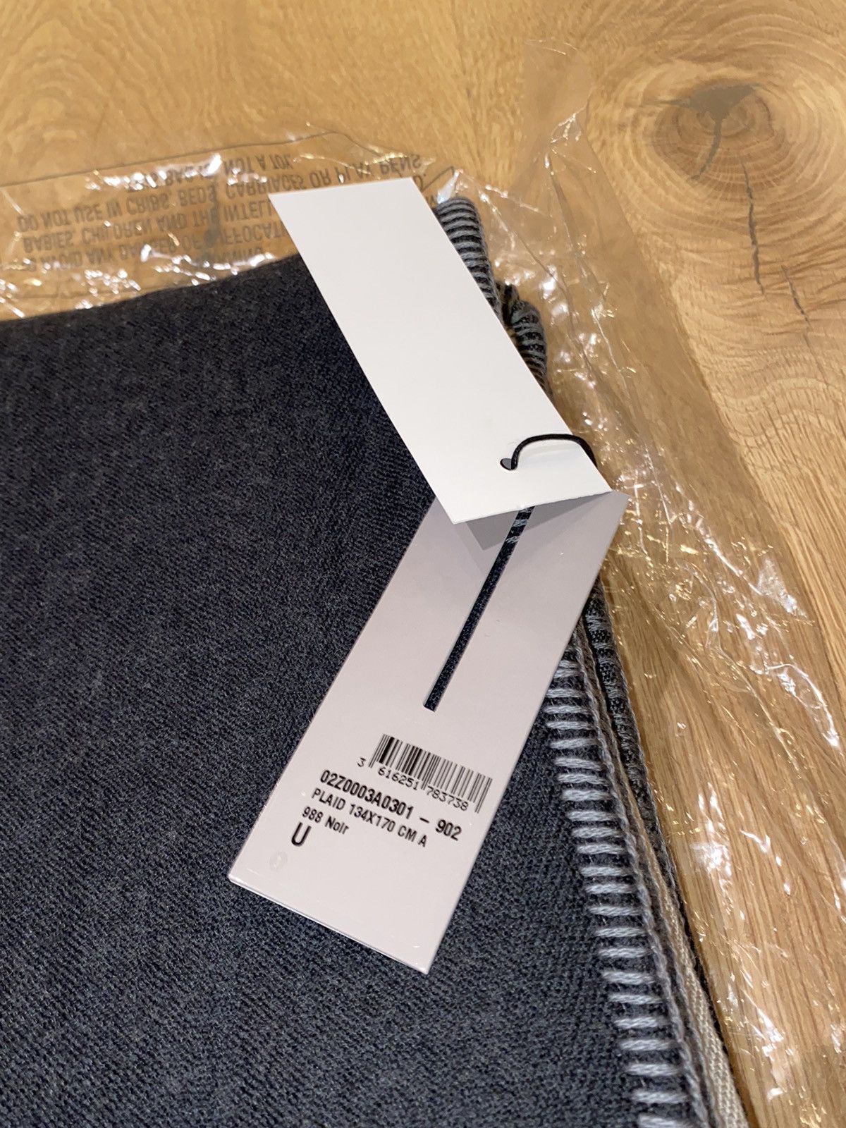 Daniel Arsham × Dior Daniel Arsham x Dior Blanket Size ONE SIZE - 5 Thumbnail