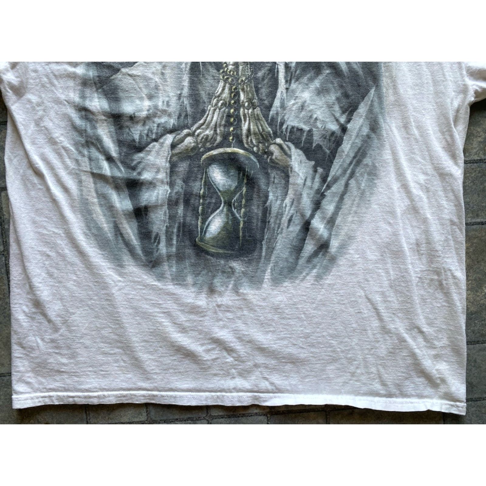 Fruit Of The Loom Y2K Grim Reaper Hourglass Skeleton XL Men’s White Fruit of the Loom T-Shirt Flaws Wear Size US XL / EU 56 / 4 - 3 Thumbnail