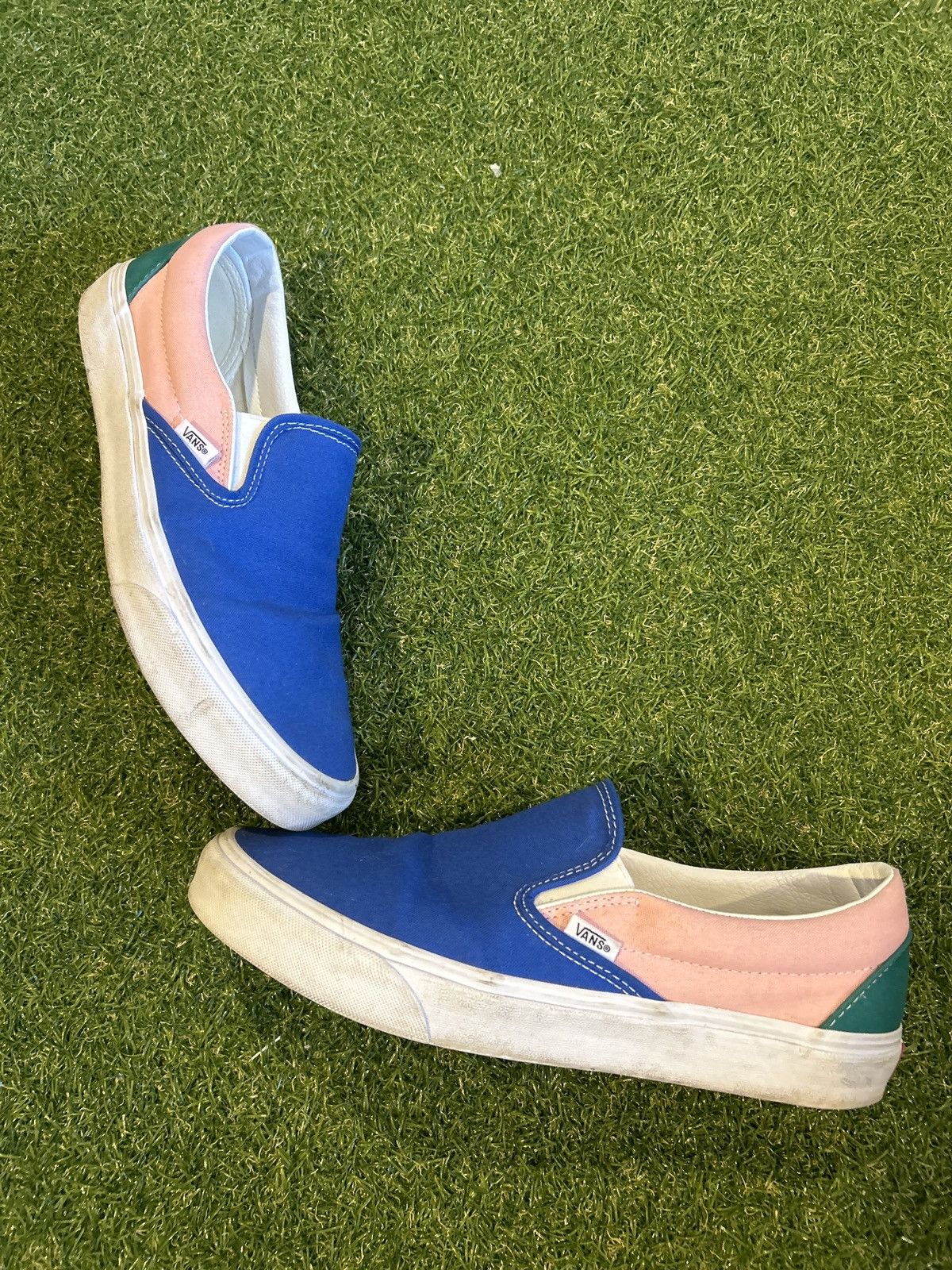 Vans Vans Classic Slip-On ‘Retro Court Multi’ Size US 10.5 / EU 43-44 - 1 Thumbnail