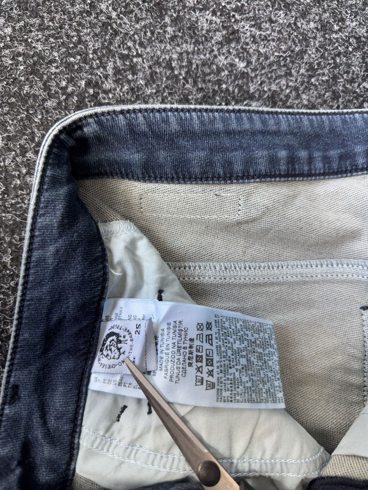 Diesel Designer Luxury Diesel Fayza-Ne Distressed Retro Jeans Y2K Size 25" / US 0 / IT 36 - 9 Thumbnail