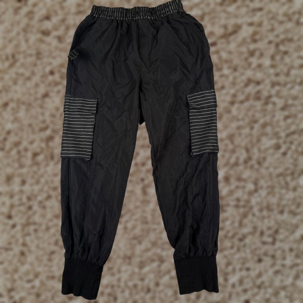 Shein Shein Pants Women Large Black Cargo Jogger Elastic Hems Poly Blend 30x27 Size 36" / US 14 / IT 50 - 1 Thumbnail