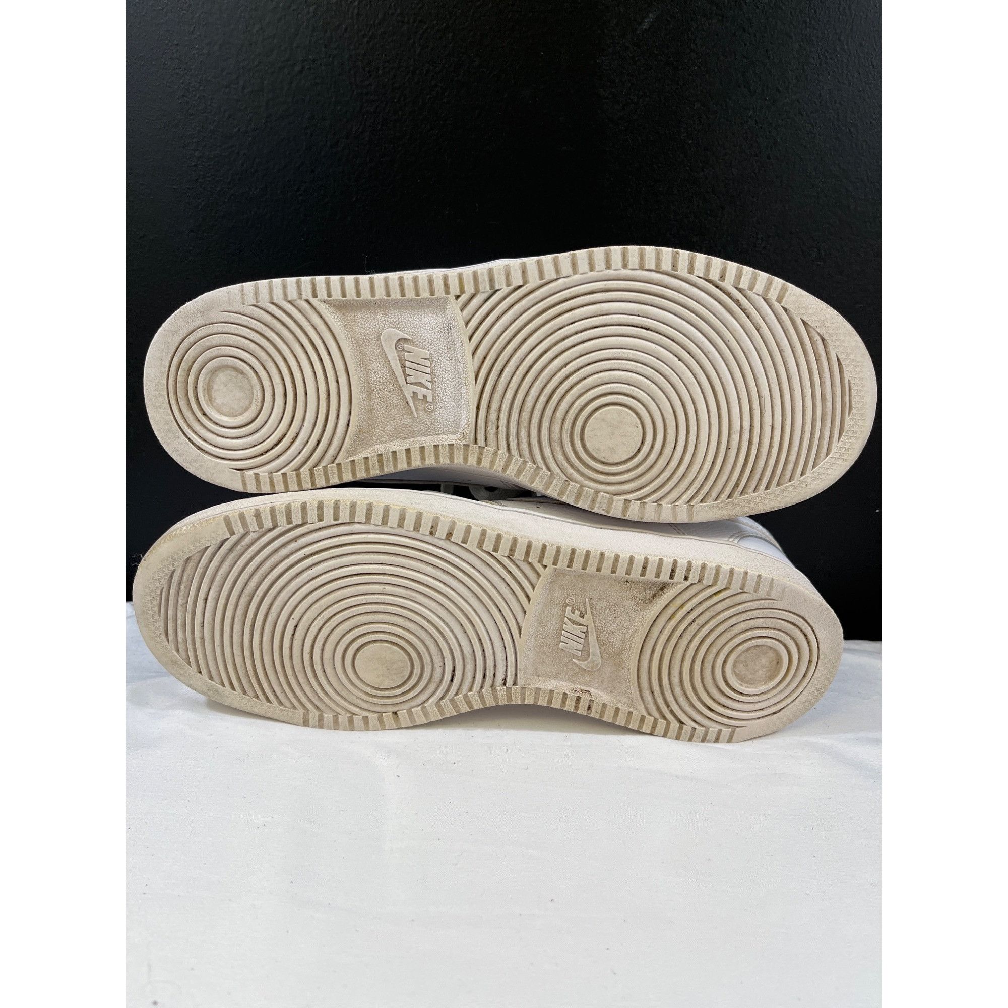 Nike Nike Court Vision Mens White Low Top Sneaker Size 9 SKU 6472 Size US 9 / EU 42 - 3 Thumbnail