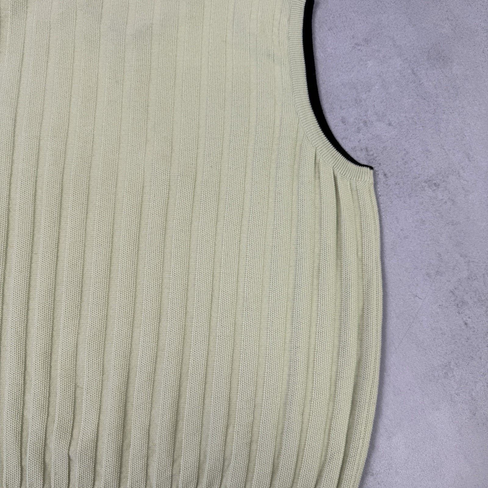 Burberry Vintage Burberry Men Wool Vest Size 7 Beige Large Sweater Size US L / EU 52-54 / 3 - 23 Thumbnail
