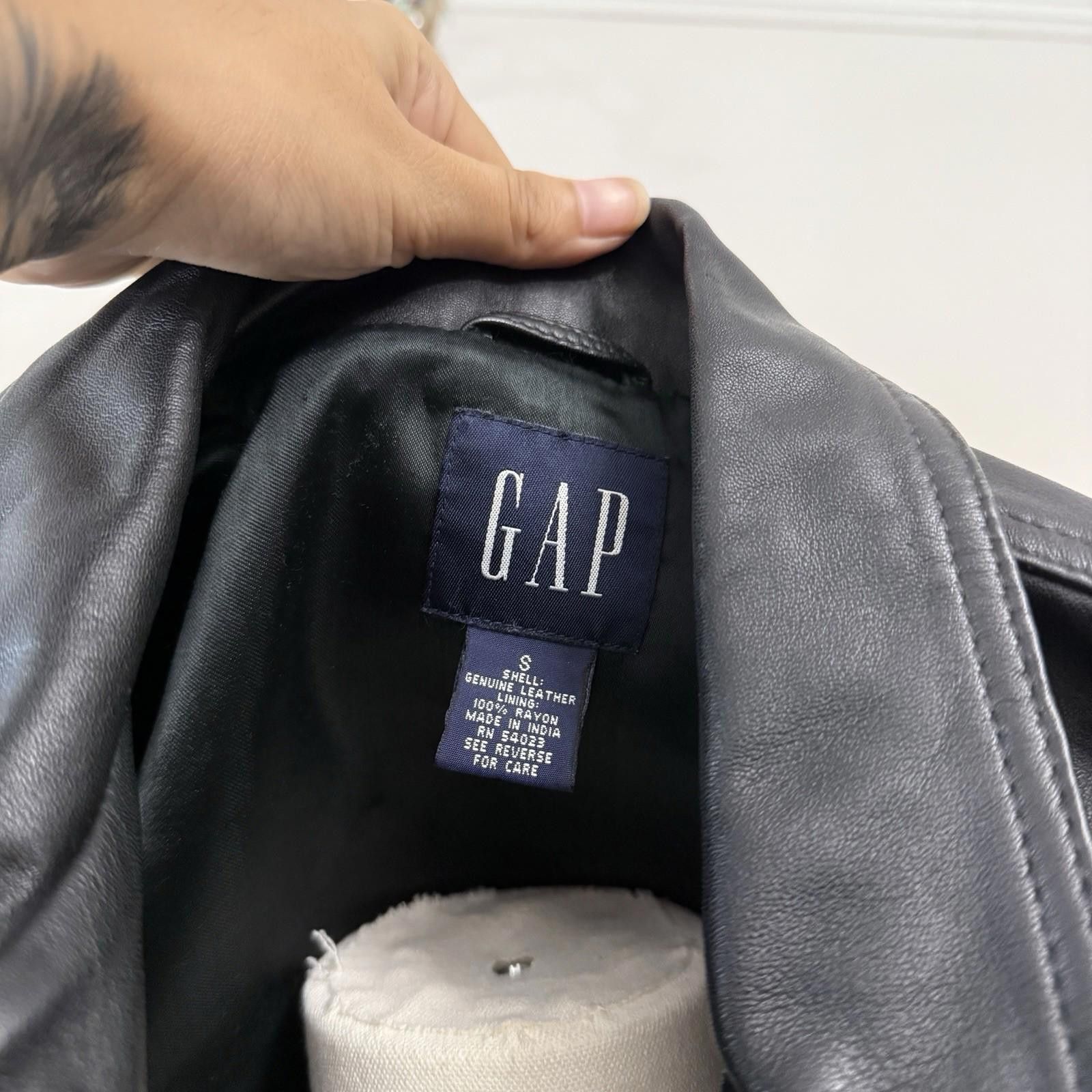 Gap Gap Large Black Leather Jacket Vintage, Button-Up, 4-Pocket Size S / US 4 / IT 40 - 7 Thumbnail