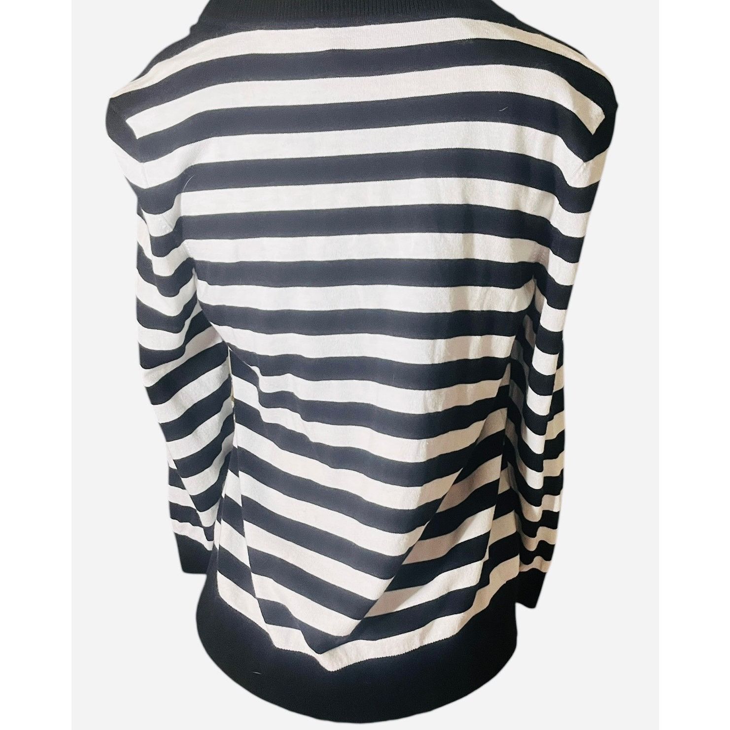 Other Talbots Black and White Striped Beaded Cardigan Sz Medium Size M / US 6-8 / IT 42-44 - 2 Thumbnail