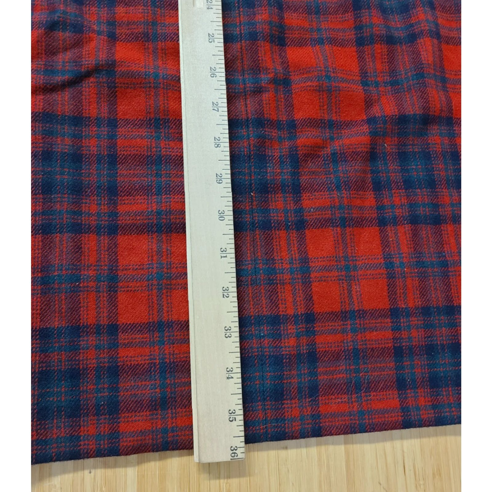 Pendleton VINTAGE Pendleton Jumper Dress Sleeveless Plaid Red Womens 10 Wool Knit Knee Length Square Neck 70s Holiday Casual Party/Cocktail Women Size L / US 10 / IT 46 - 6 Thumbnail