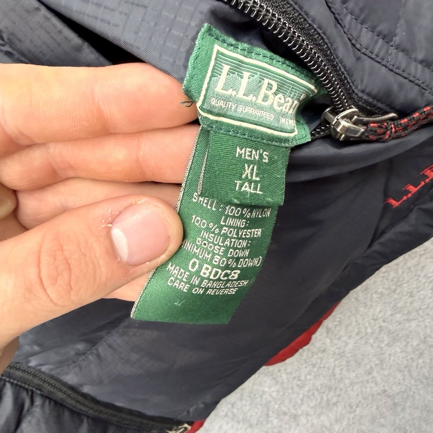 Vintage V.L.L.Bean Reversible Puffer Vest Vest Men XLT Tall Blue Red Full Zip XLT (Big & Tall) Size US XL / EU 56 / 4 - 3 Thumbnail