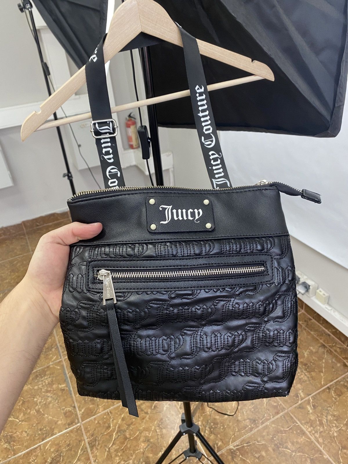 Juicy Couture Jeans Y2K Juice Couture Leather Bag Los Angeles Rare Retro Hupe Size ONE SIZE - 1 Thumbnail