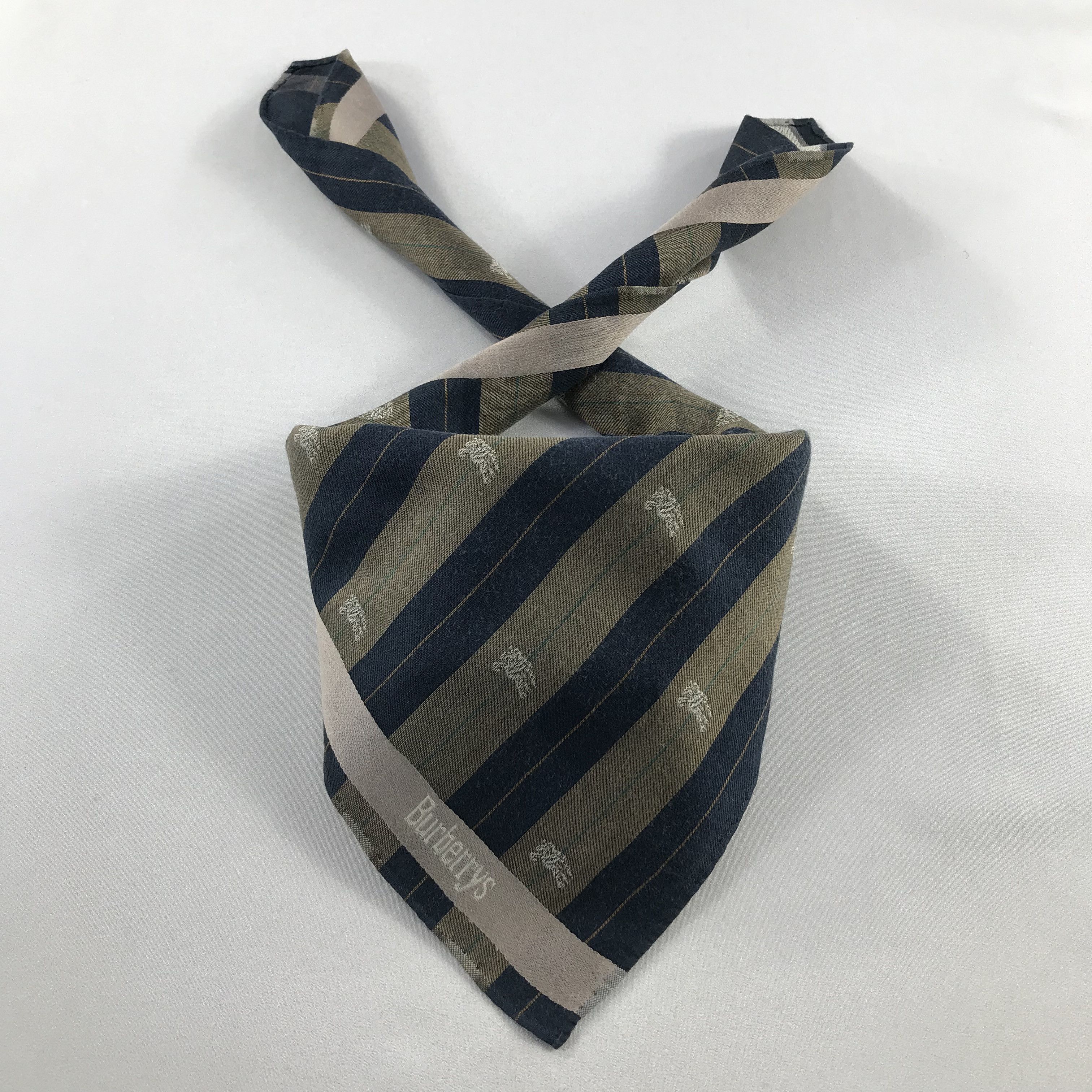 Burberry Burberry Handkerchief / Bandana / Neckerchief C594 Size ONE SIZE - 1 Thumbnail