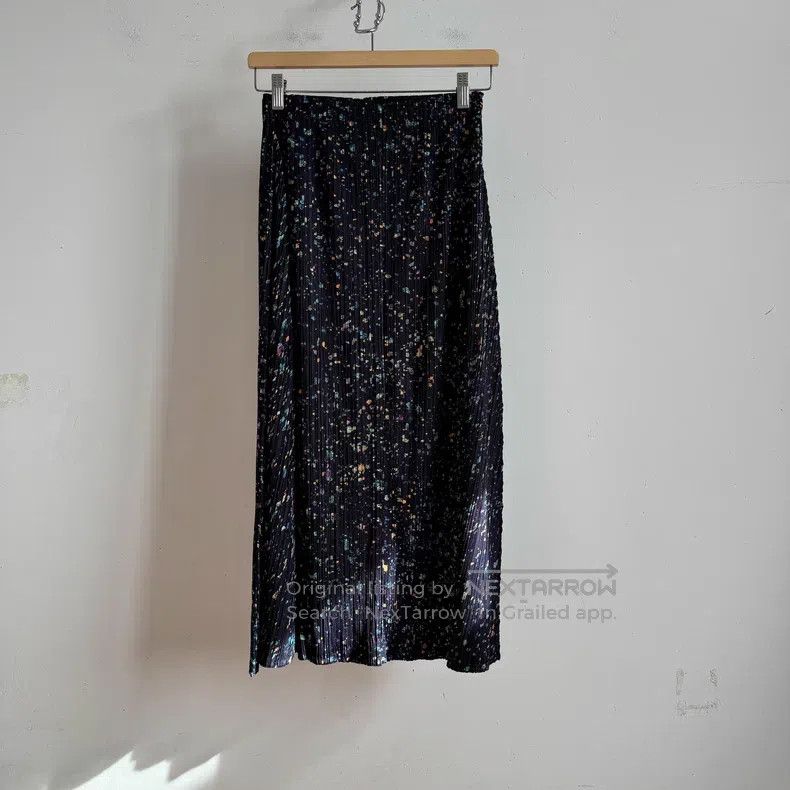 Issey Miyake Issey Miyake Black Midi Skirt Size 25" / US 0 / IT 36 - 1 Thumbnail