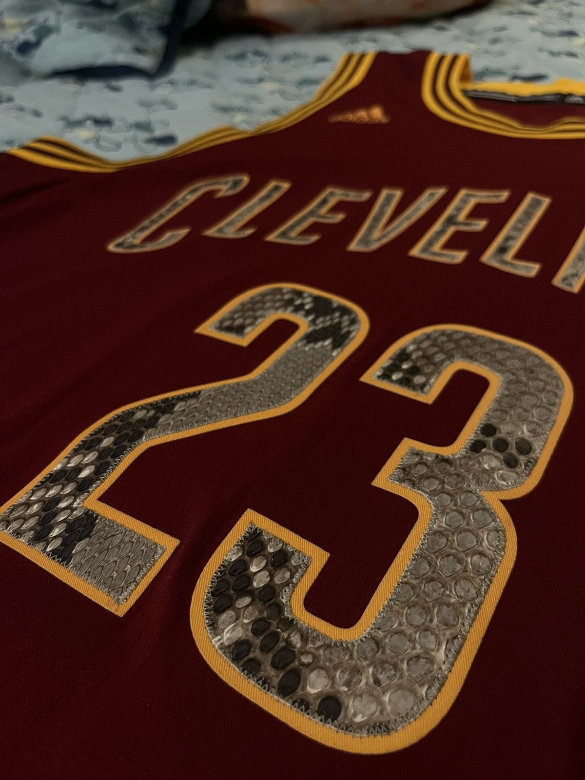 Renzo Cardoni CAVS LEBRON SNAKESKIN JERSEY Size US L / EU 52-54 / 3 - 4 Thumbnail