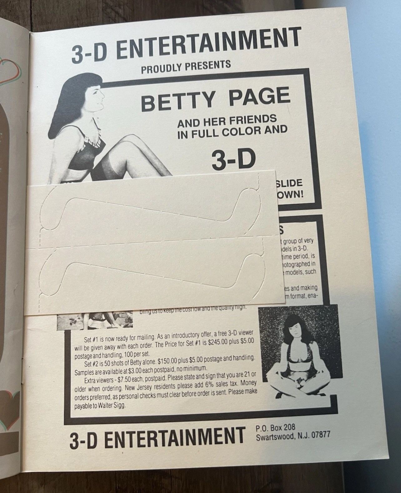 Vintage Vintage THE BETTY PAGE 3-D Picture Book & 3-D Glasses Size ONE SIZE - 3 Thumbnail