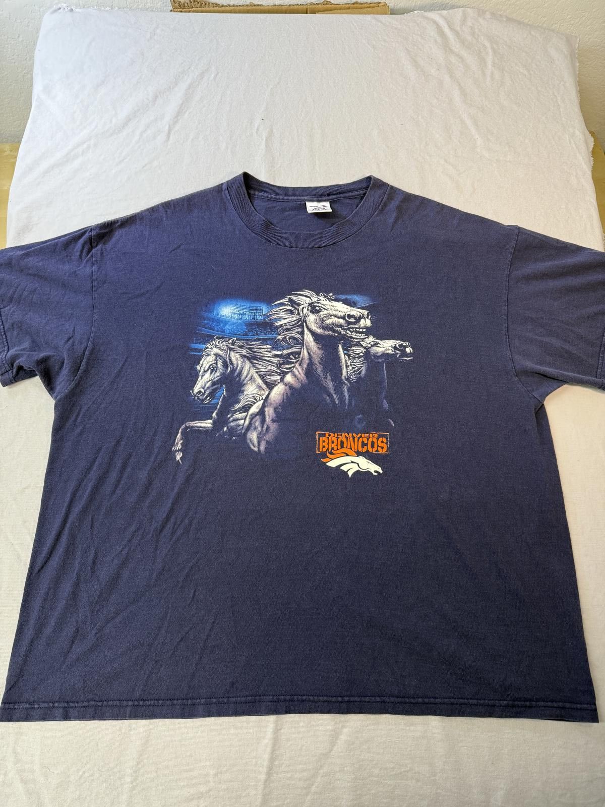 Delta Y2K Denver Broncos T-shirt Horses Running Staidum Tee 2XL Size US XXL / EU 58 / 5 - 1 Thumbnail