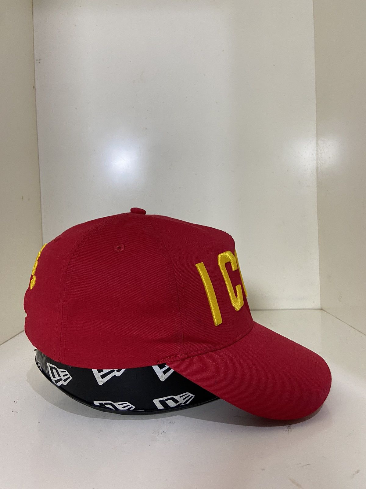 Dsquared2 💥 rare DSQUARED2 ICON HATS 💥 Size ONE SIZE - 4 Thumbnail