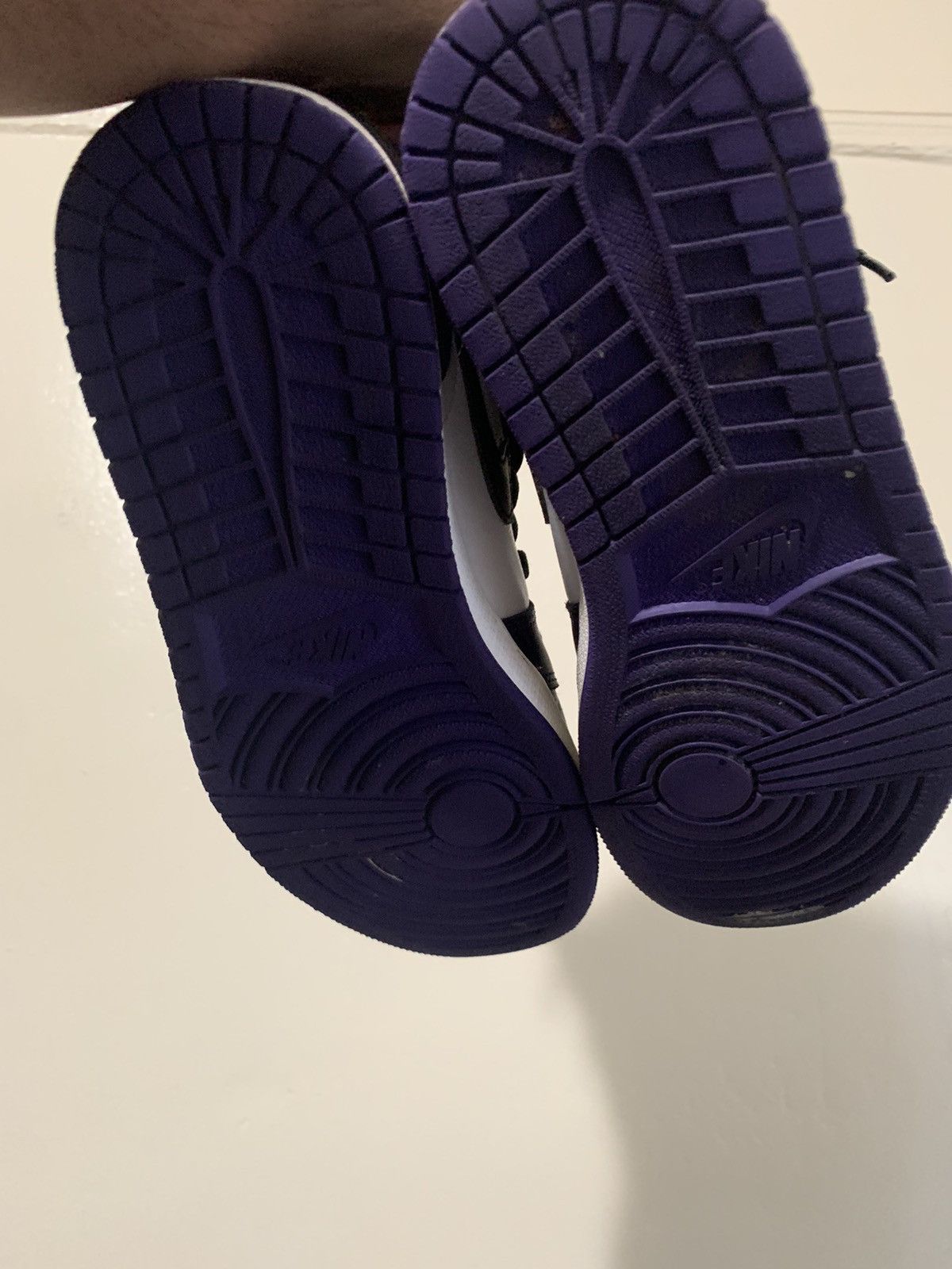 Jordan Brand Jordan 1 court purple 2.0 Size US 9 / EU 42 - 6 Thumbnail