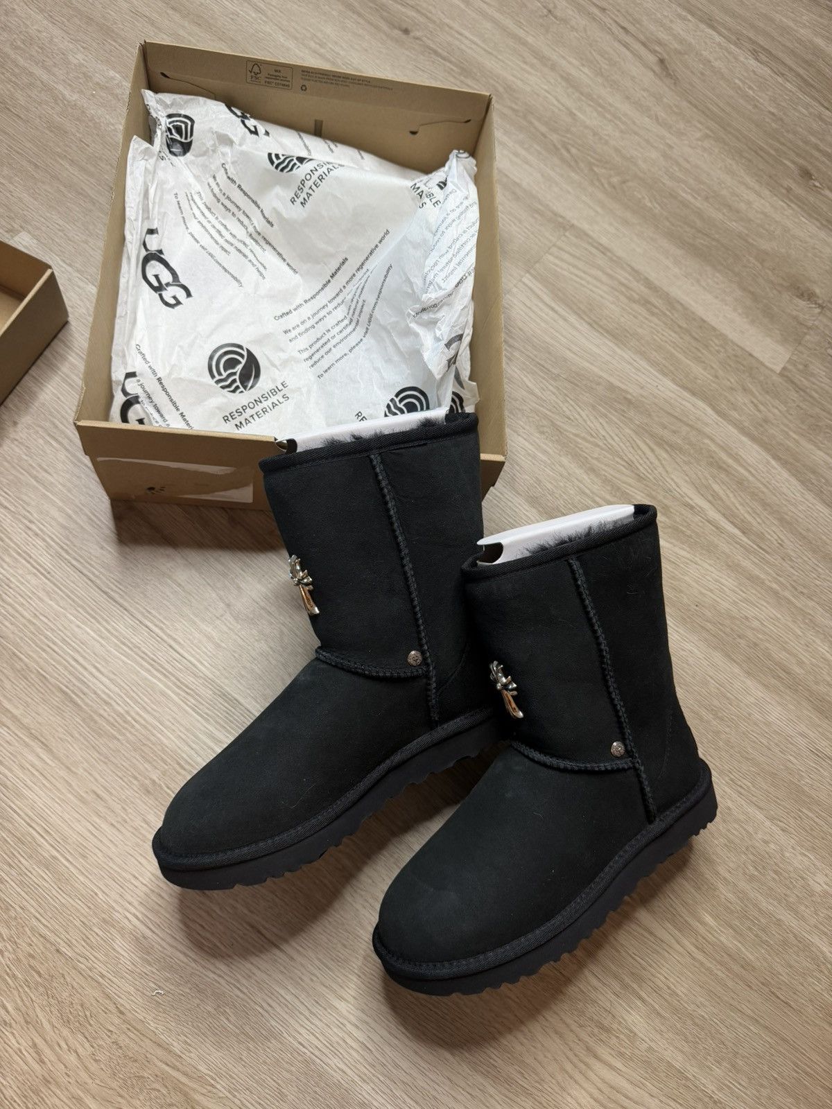Chrome Hearts Chrome Heart UGGS Size US 5 / IT 35 - 10 Thumbnail