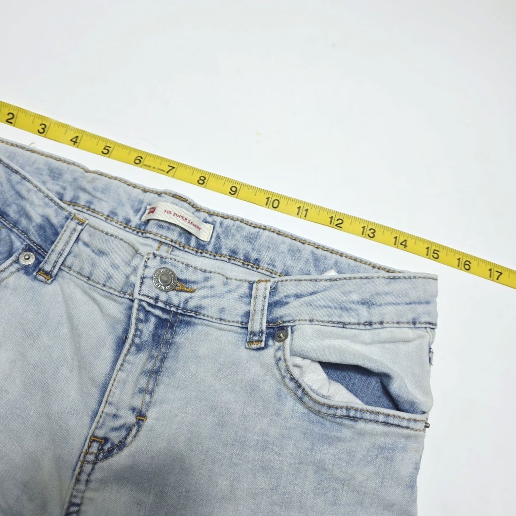 Levi's Levi's 710 Super Skinny Jeans Women’s Size 12 ½ Plus Light Wash Stretch Denim Jeans Slim 5-Pocket Zip Button Blue Mens Women Girls Size 34" / US 12 / IT 48 - 7 Thumbnail