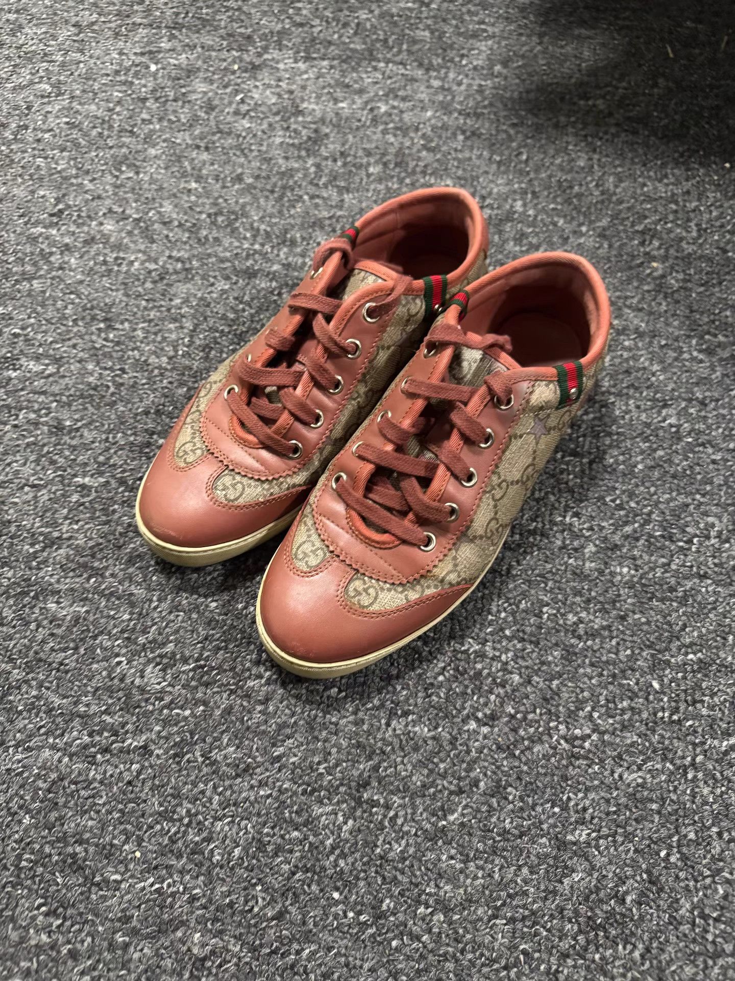Gucci Gucci Low-Top Sneakers K13 Size US 6 / IT 36 - 1 Thumbnail