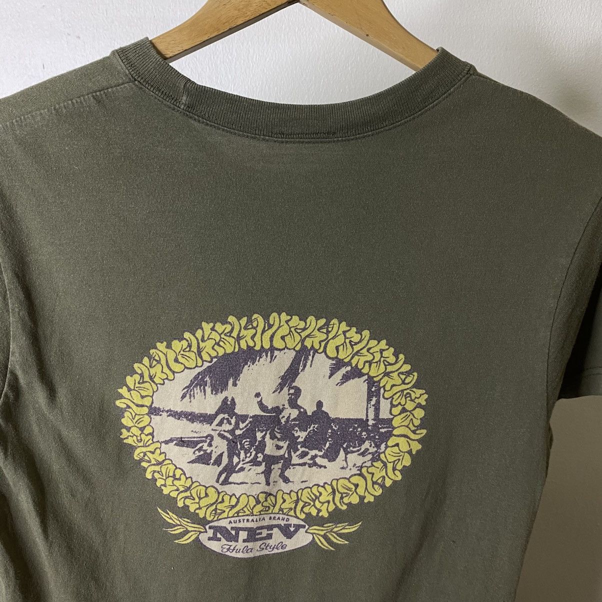 Vintage 2000s Nev Surf Hula Aloha Surfing T Shirt Size US S / EU 44-46 / 1 - 2 Thumbnail