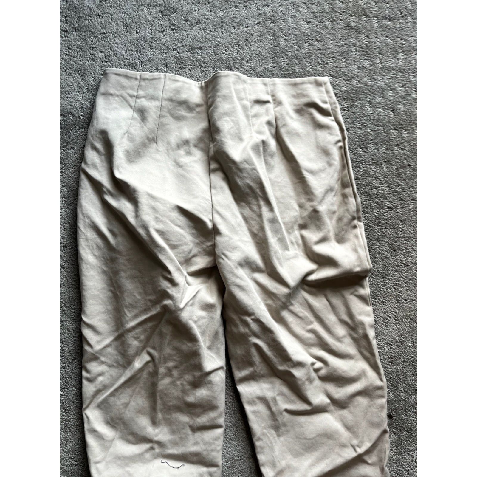 Vintage Chico's Womens Beige Flat Front Cropped Pants Size 00 Straight Leg Zip Side Front 21.5in Inseam Casual Formal Regular Size 30" / US 8 / IT 44 - 6 Thumbnail