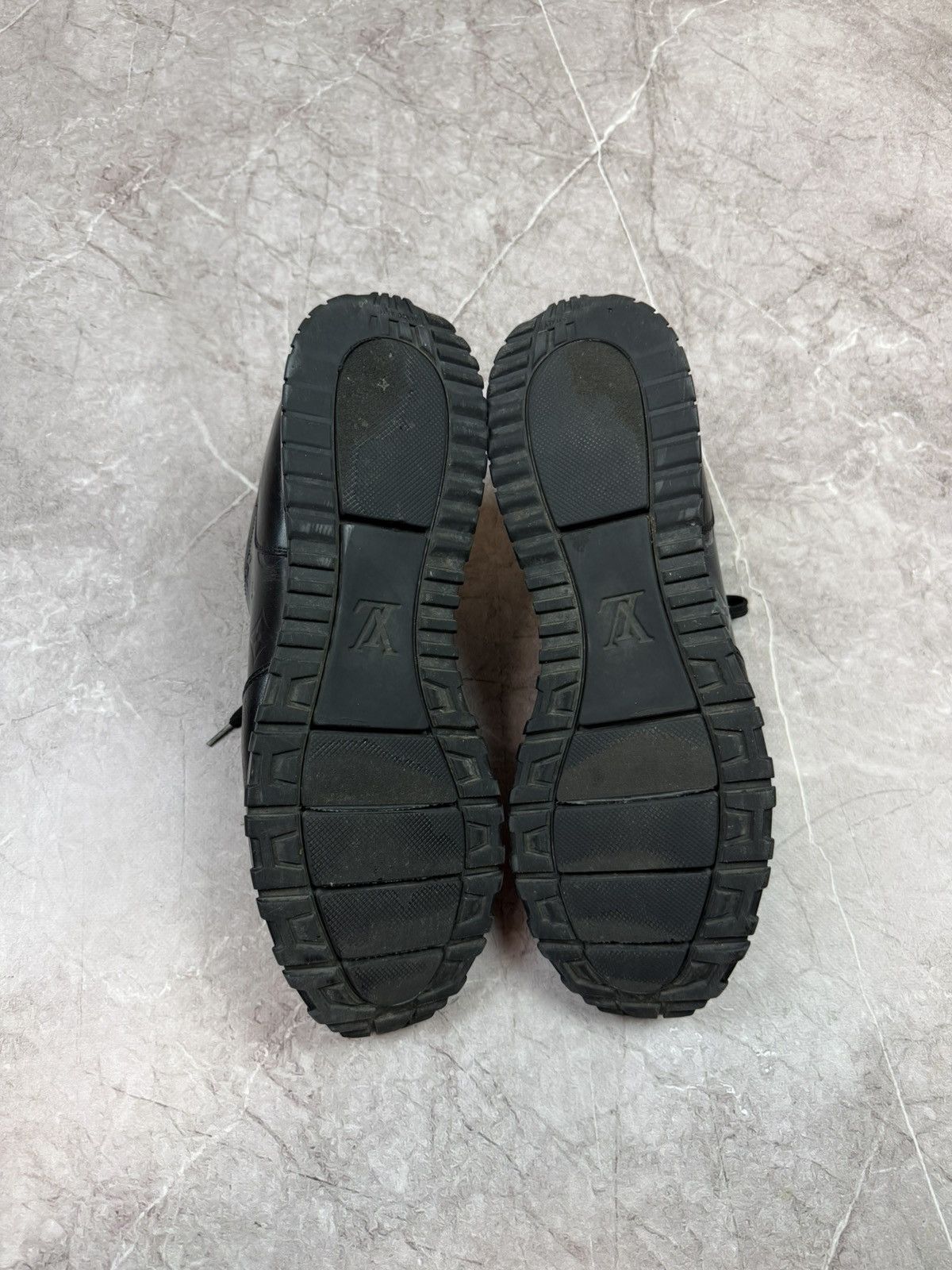 Louis Vuitton Louis Vuitton Run Away Sneaker Black Monogram Leather LV 10 Size US 11 / EU 44 - 13 Thumbnail