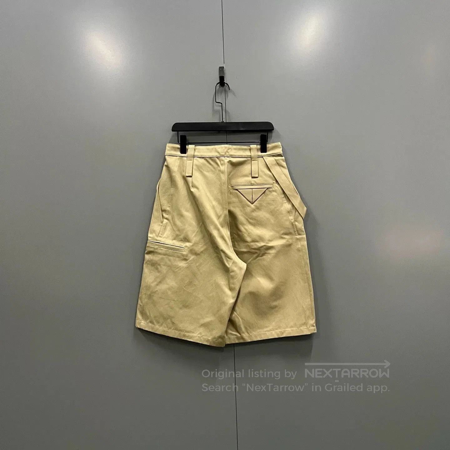 Bottega Veneta Bottega Veneta Khaki Straight-Leg Shorts. Size US 36 / EU 52 - 2 Thumbnail