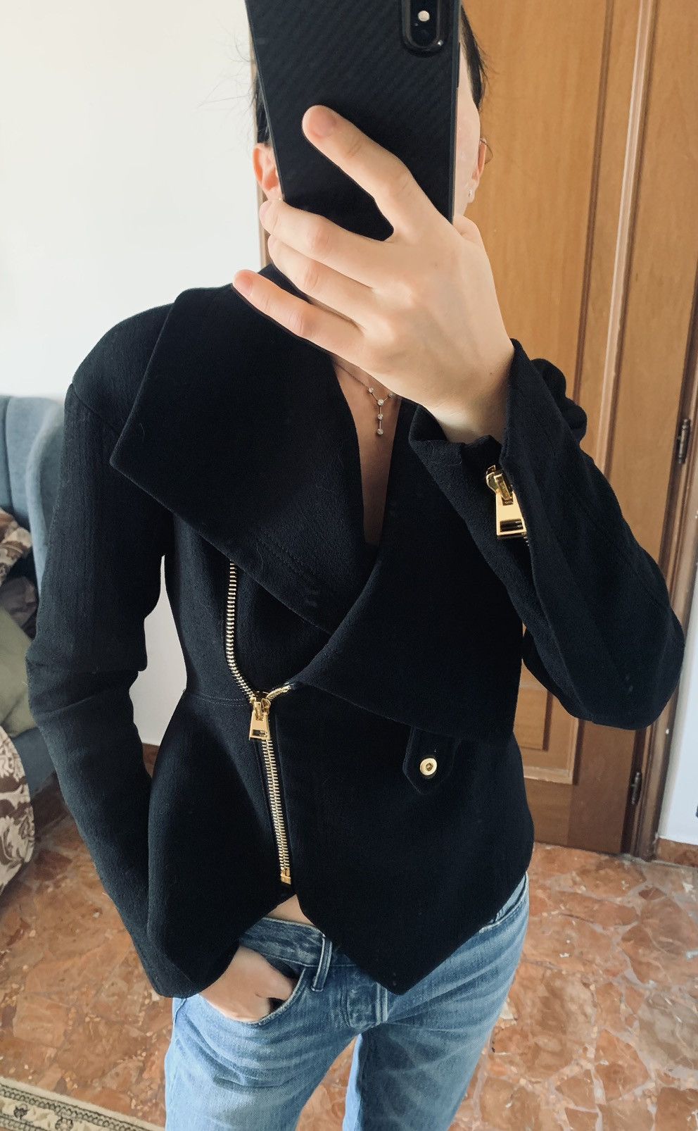 Tom Ford Tom Ford Black Wool Cropped Blazer XS/S – Gold Hardware Size S / US 4 / IT 40 - 2 Thumbnail