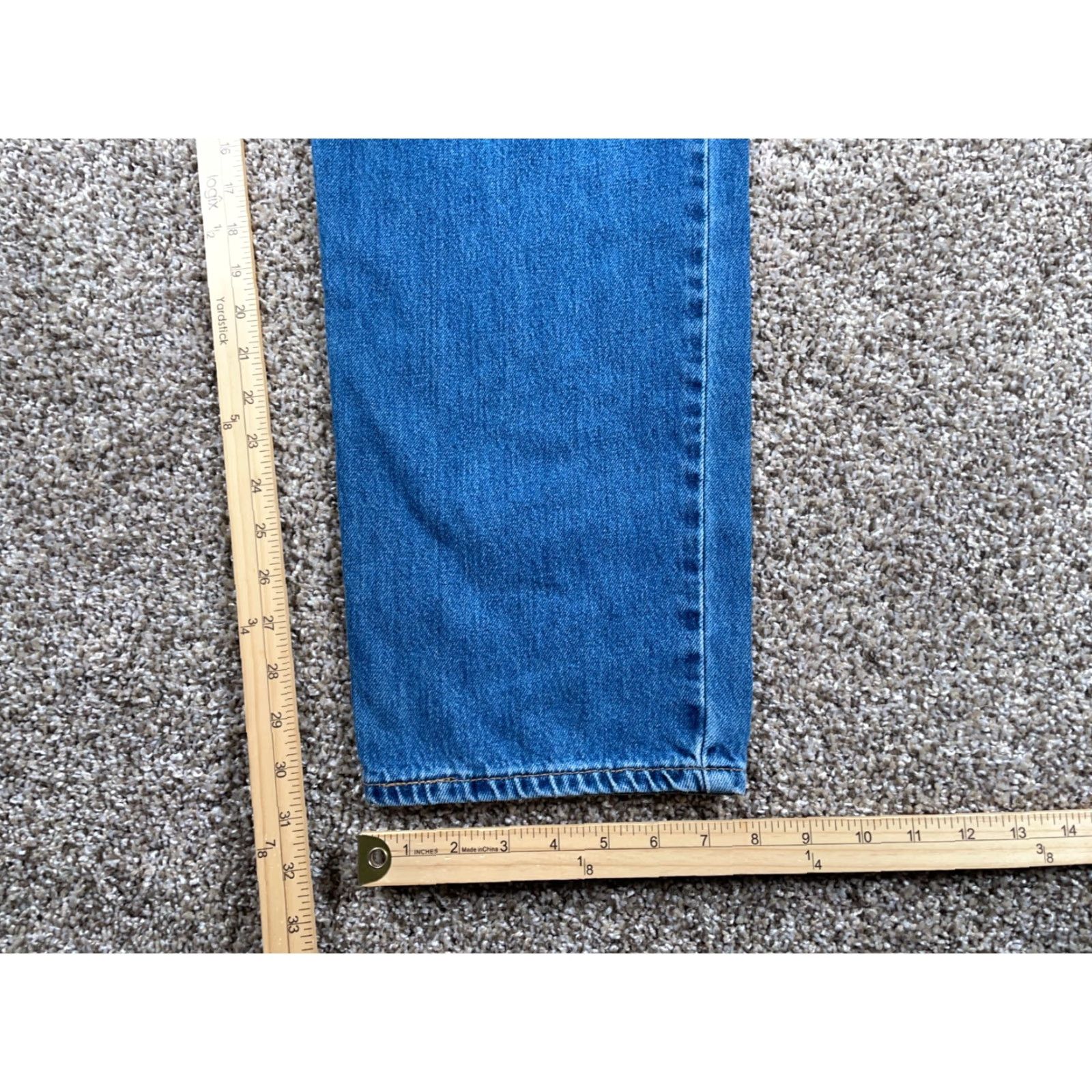 Levi's VINTAGE Levi's 550 Relaxed Fit Tapered Leg Jeans Men's 35/31 Blue 90s Retro Size US 35 - 7 Thumbnail
