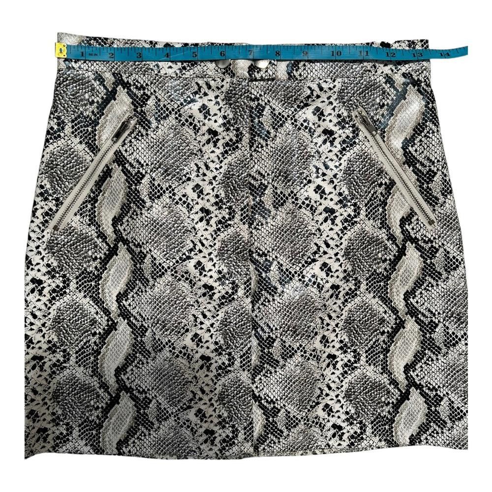 Designer Missguided l Faux Leather Snakeskin Print Skirt Size 4 Size 27" / US 4 / IT 40 - 5 Thumbnail