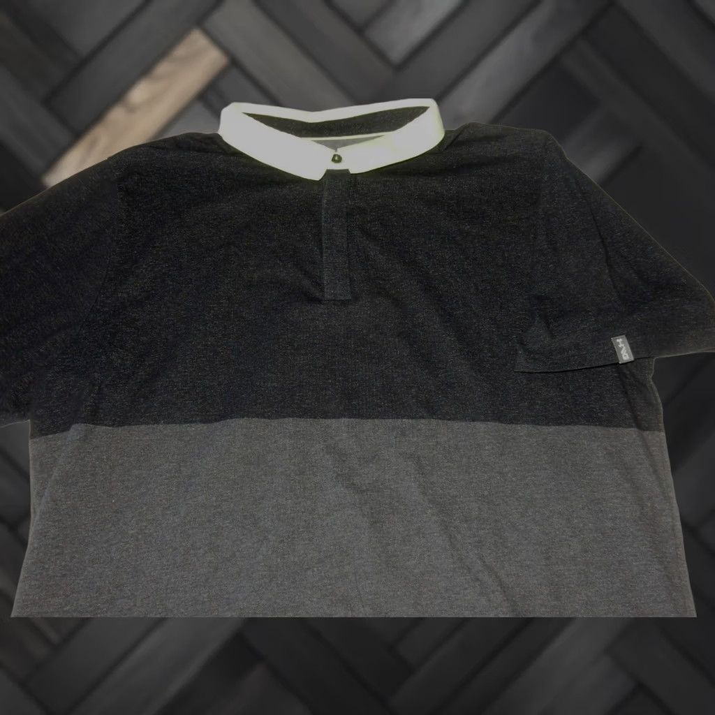 Under Armour Under Armour Polo Shirt Men's 2XL Short Sleeve Gray Cotton Blend Polo Button-Front Shirt Mens XXL Size US XXL / EU 58 / 5 - 1 Thumbnail