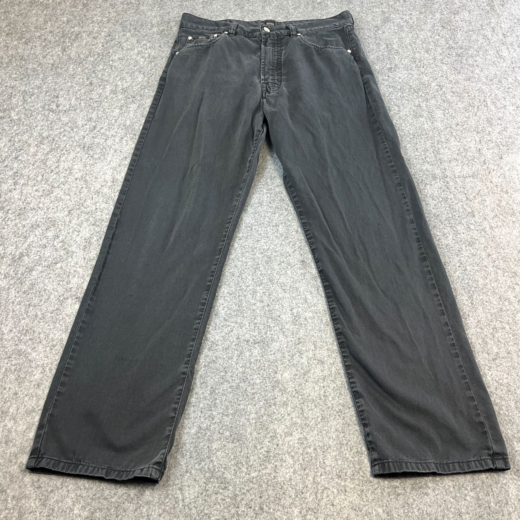 Hugo Boss VINTAGE Hugo Boss Jeans Regular Straight Mens 32 Charcoal Grey Cotton Denim 5-Pocket Brand: Hugo Boss Mens Jeans Straight 32 Charcoal Wash Grey Cotton Size US 32 / EU 48 - 2 Thumbnail
