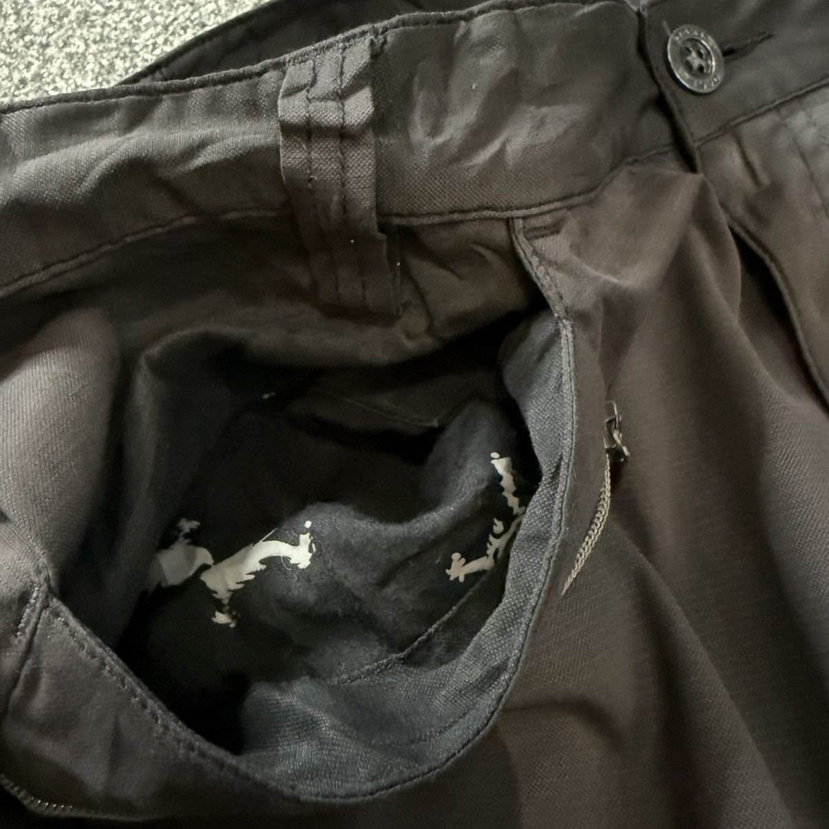 Oakley Vintage Oakley Skull Techwear Black Faded Gorpcore Archive Size US 36 / EU 52 - 13 Thumbnail