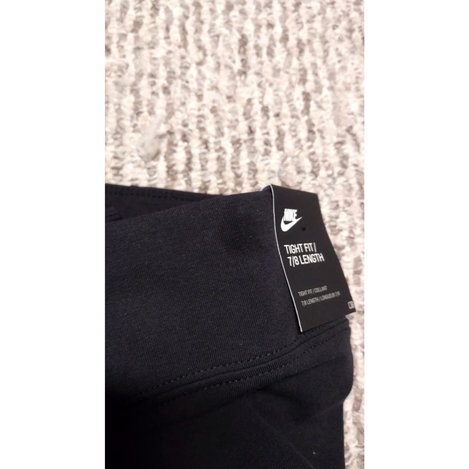 Nike Nike Women's 7/8 Tight Fit Air Logo Leggings Black NWT Retro Casual Pants Womens Size 28" / US 6 / IT 42 - 3 Thumbnail