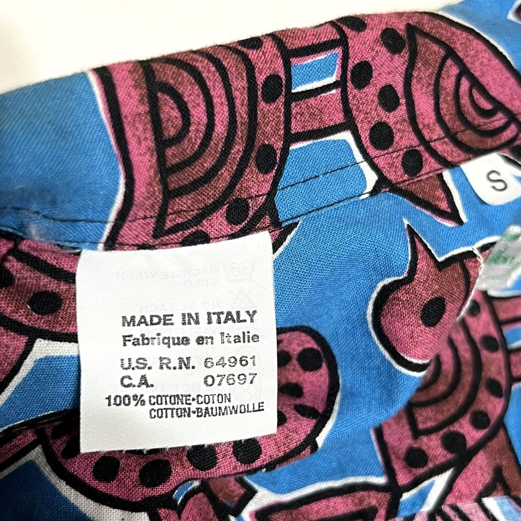 Benetton VINTAGE Benetton Shirt Men Small Pink Blue Birds All Over Print Italy Button Up Size US S / EU 44-46 / 1 - 8 Thumbnail