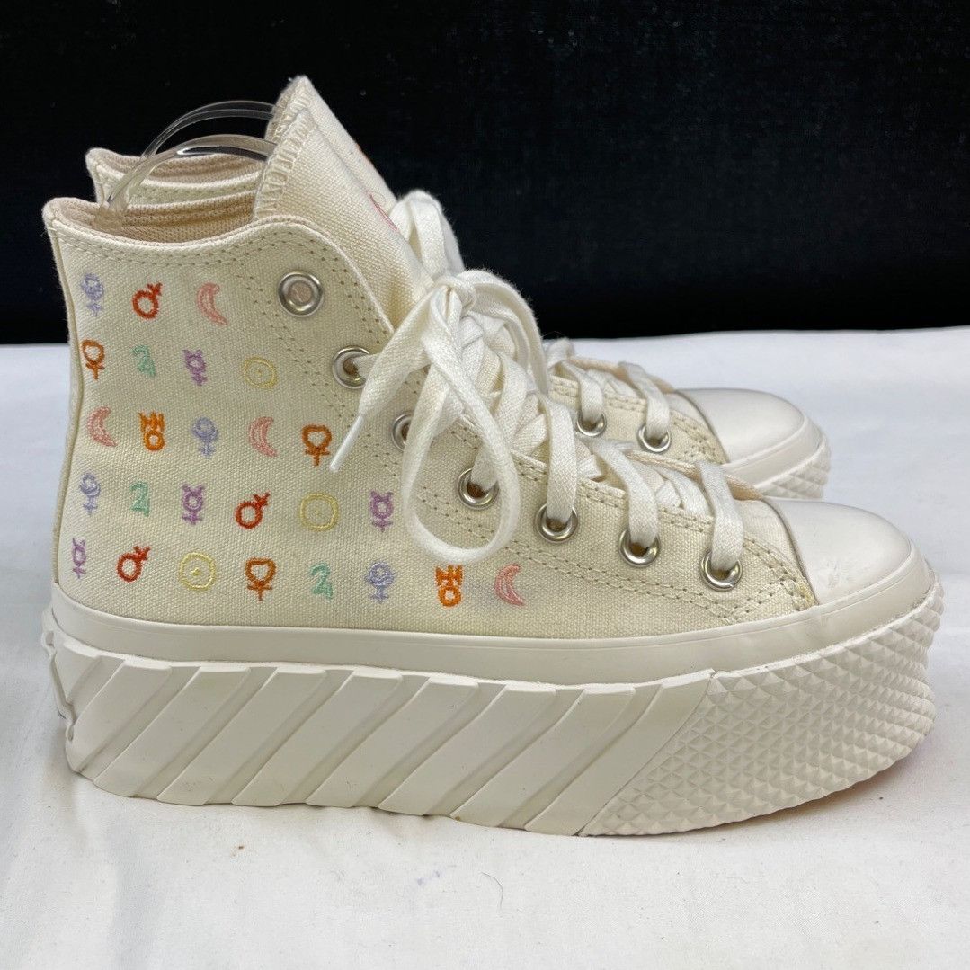 Converse Cuck Taylor Women's White Shoes/Sneakers Sz 5 SKU 4