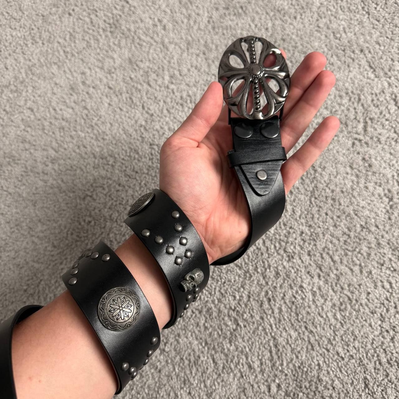 Vintage Avant Garde Black Leather Chrome metal Skull Belt Size 32 - 3 Thumbnail