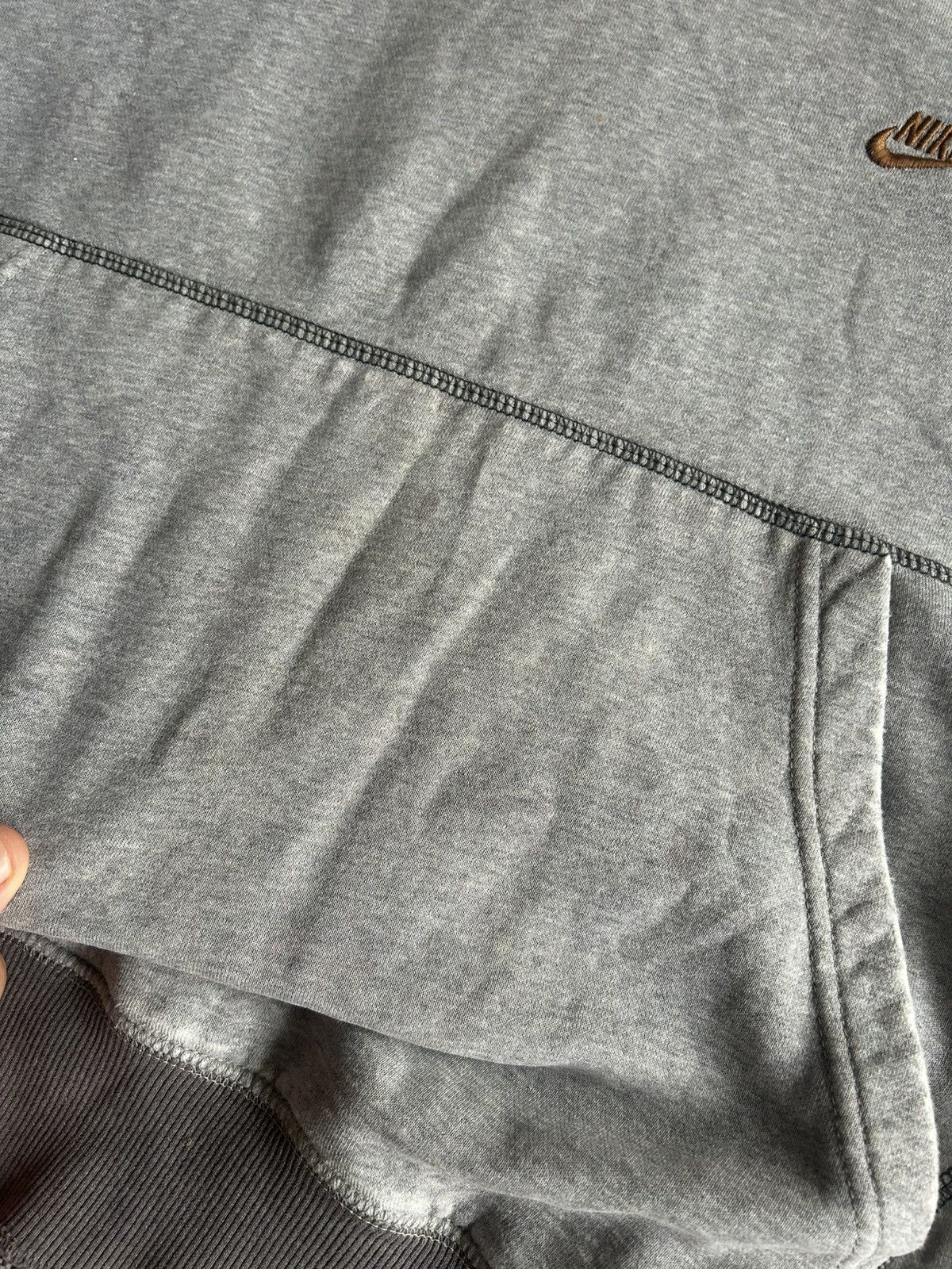 Nike Vintage Nike Distressed Faded Hoodie 00s Streetwear Size M Size US M / EU 48-50 / 2 - 8 Thumbnail