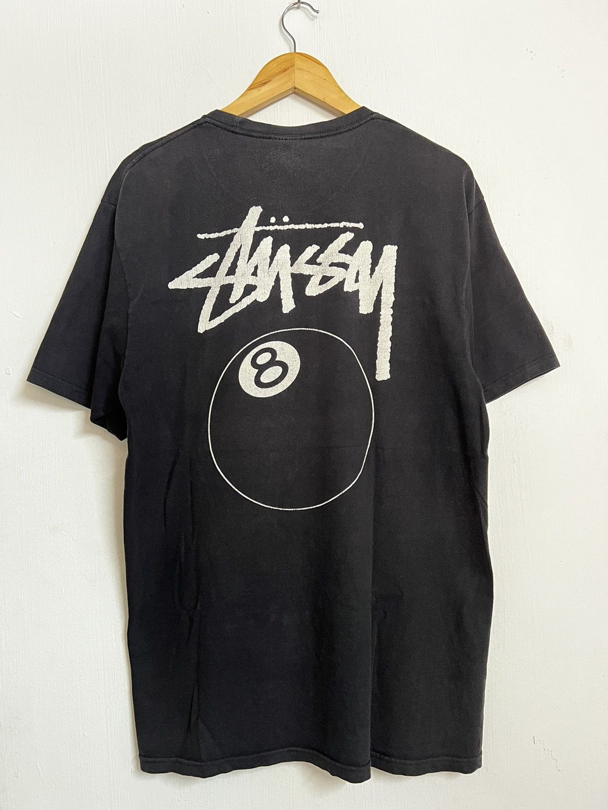 Stussy 🔥HOT DROPS🔥STUSSY EIGHT BALL BACK HIT TSHIRT Size US L / EU 52-54 / 3 - 1 Thumbnail