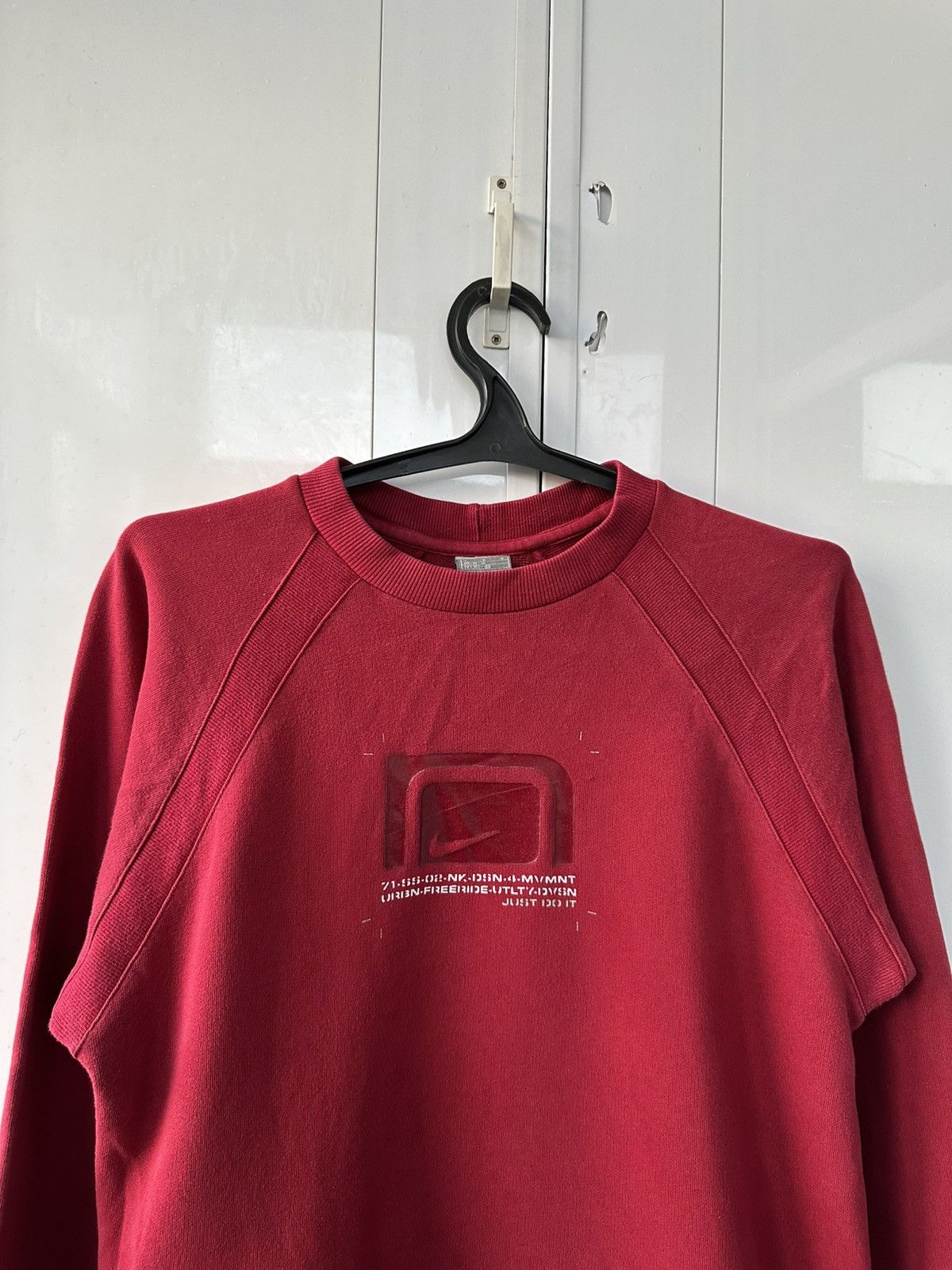 Nike Vintage Nike Rubber Centre Logo Size US M / EU 48-50 / 2 - 7 Thumbnail