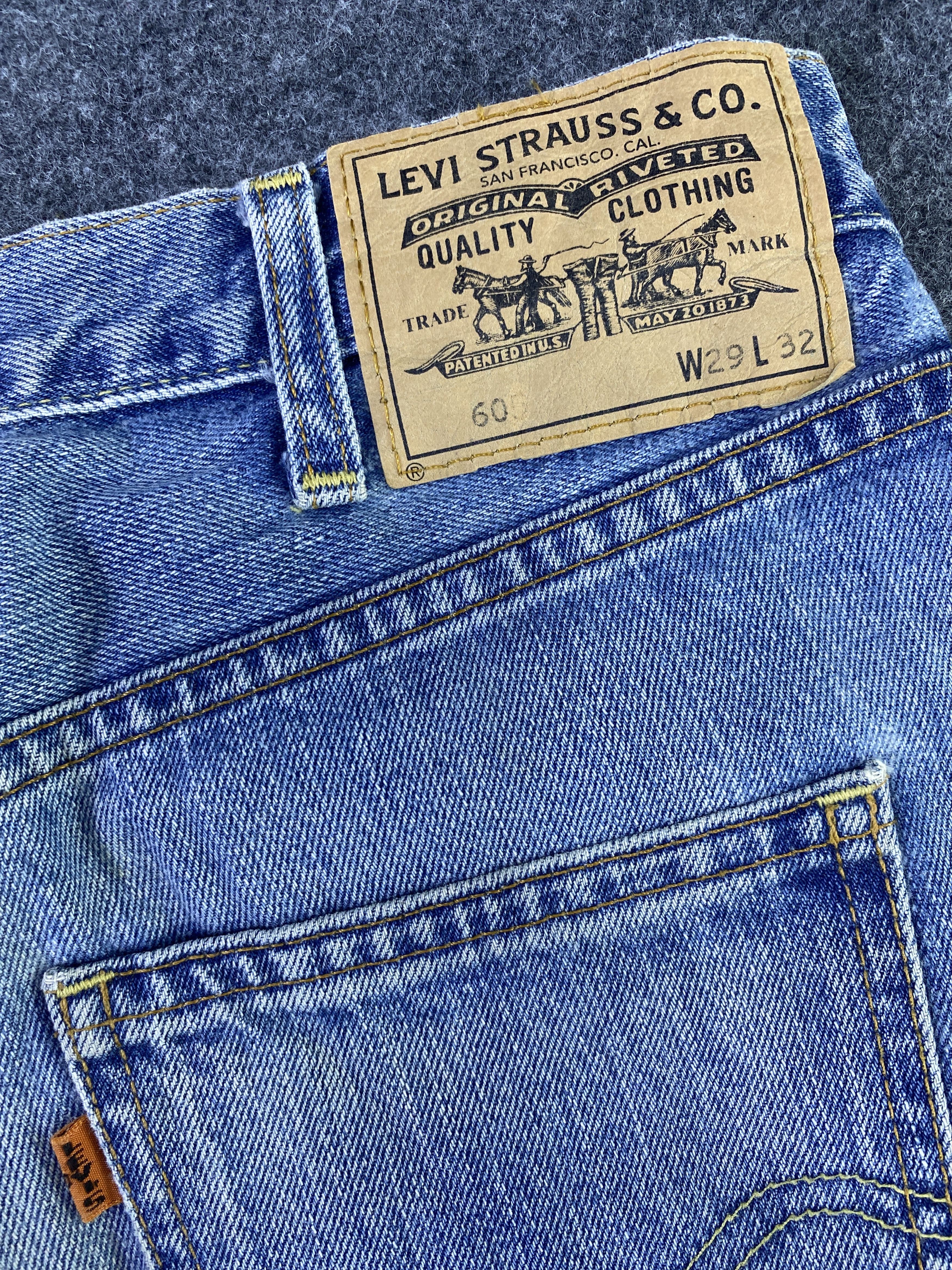 Levi's VINTAGE LEVI'S 605 DISTRESSES BLUE WASH JEANS-J887 Size US 31 - 8 Thumbnail