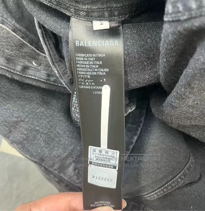 Balenciaga Balenciaga Distressed Denim Jacket with Diamonds. Size US XS / EU 42 / 0 - 4 Thumbnail